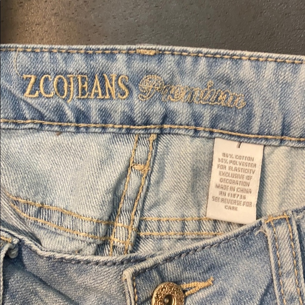 Blue Ripped Jeans - Picture 3 of 4